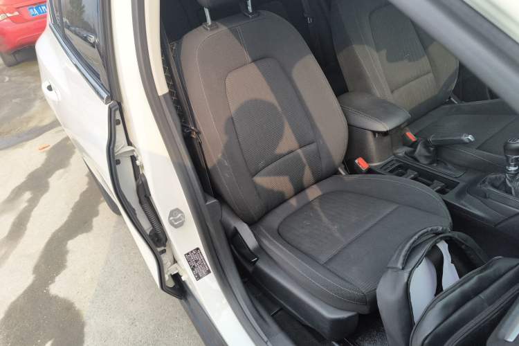 Used Ford Focus 2019 Hatchback 1.5L Manual FENGYUE Model China V Standard