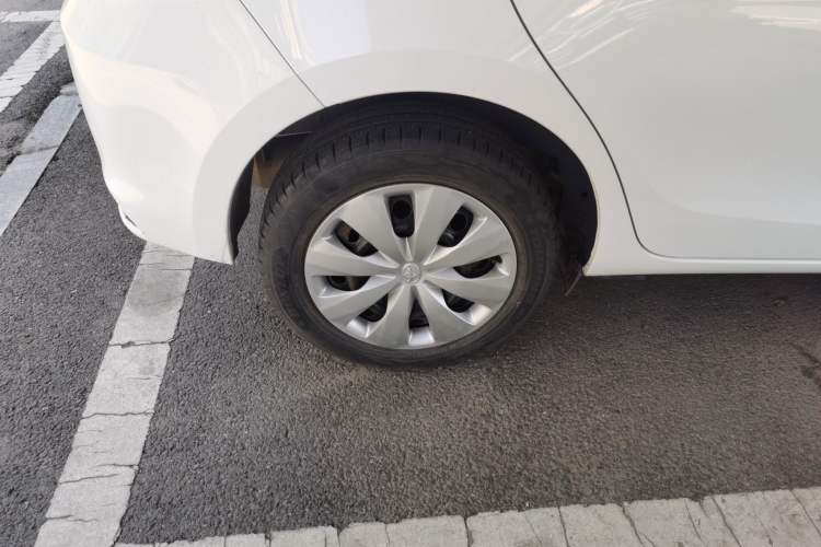 Used Toyota YARiS L 2015 1.5E Automatic Charm Edition
