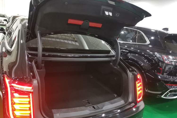 Used Hongqi H9 2022 2.0T Smart Connect Flagship Edition
