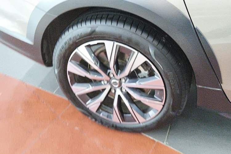 Used Volvo V90 2021 Cross Country B5 AWD Smart Range Edition
