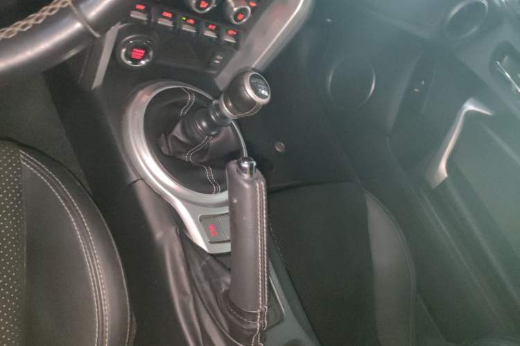 Used Toyota 86 2017 2.0L Manual Luxury Edition
