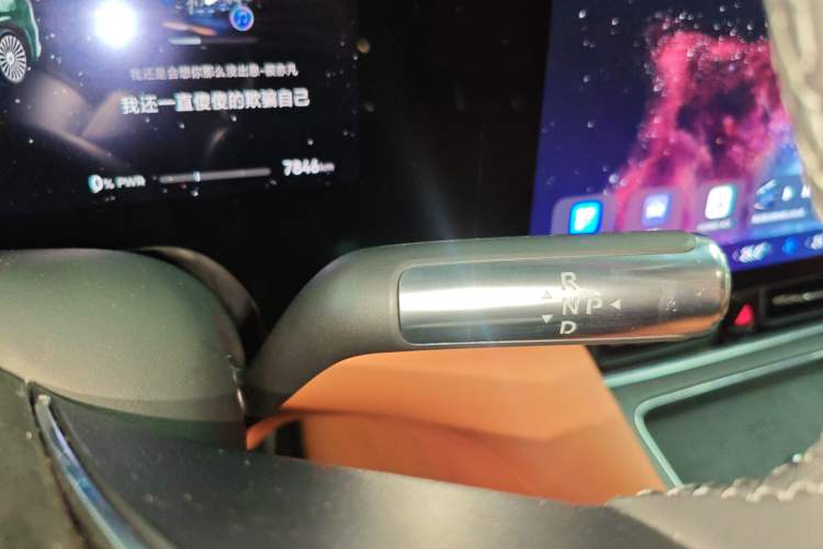 Used Hima AITO M8 2025 Extended-Range Ultra Version 53.4 kWh 6-Seater Edition
