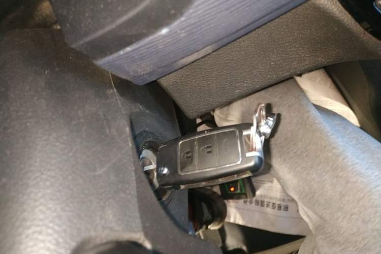 Used FORTHING Lingzhi 2023 M5L 1.6L Base Model 5 Seats
