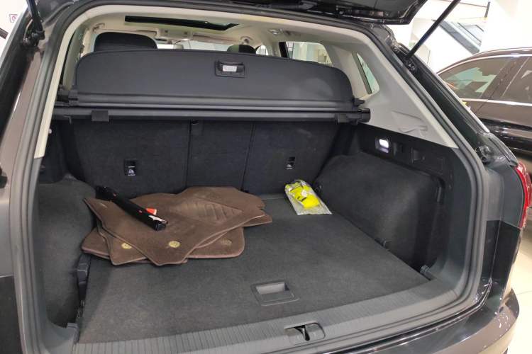 Used Volkswagen Tayron 2019 330TSI Two-Wheel-Drive Luxury Version China V Emission Standard