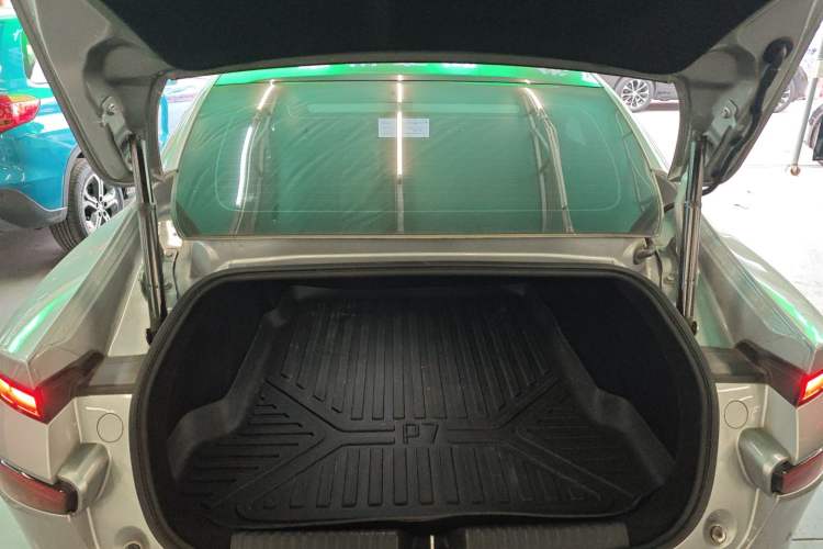 Used XPeng P7 2022 670E+
