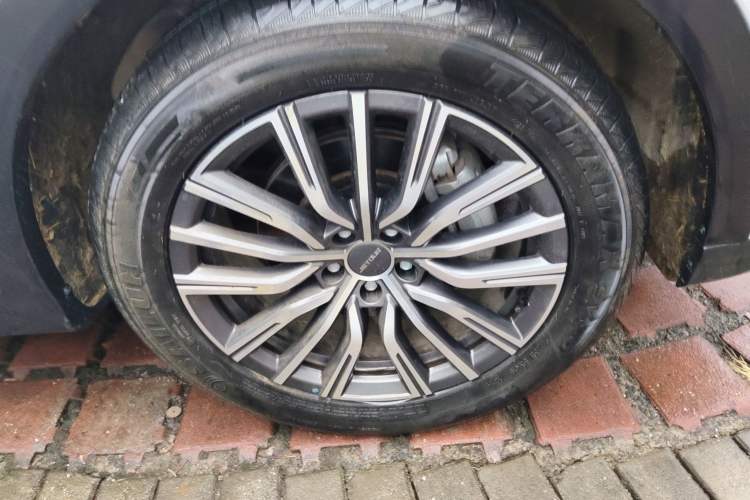 Used JETOUR X70 PLUS 2023 1.5T DCT Brave PLUS 5-Seater
