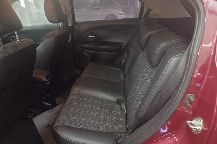 Used Honda Vezel 2015 1.8L CVT 2WD Elite Model
