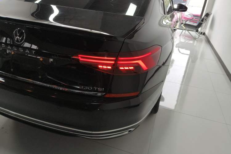 Used Volkswagen Passat 2020 330TSI Luxury Edition China VI
