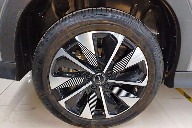 Used BYD Song PLUS New Energy 2025 DM-i Smart Drive 112KM Prestige Model