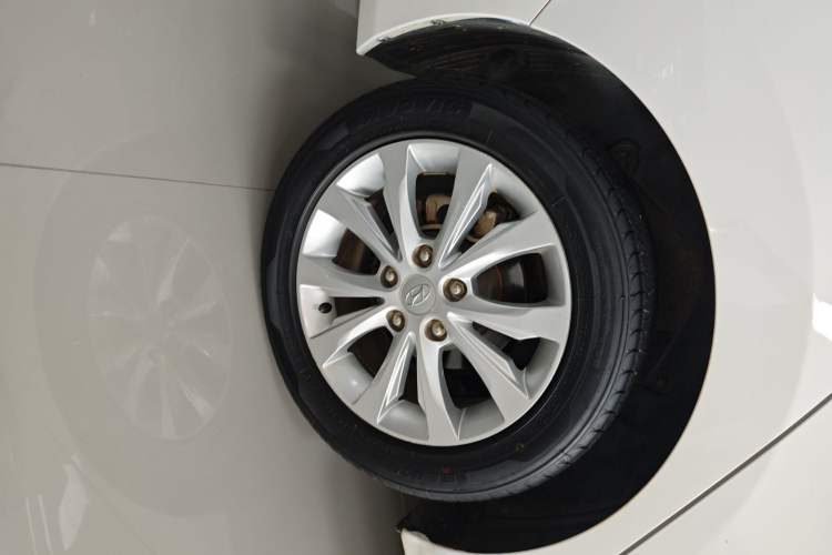 Used Hyundai Elantra 2016 1.6L Automatic Smart Version
