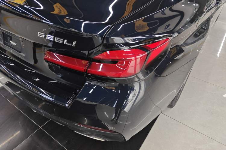 Used BMW 5 Series 2022 Second Facelift 525Li M Sport Package