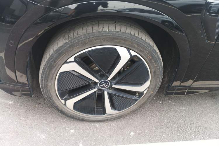 Used BYD Song L EV 2025 Intelligent Driving Version 662 km LiDAR Excellence Edition