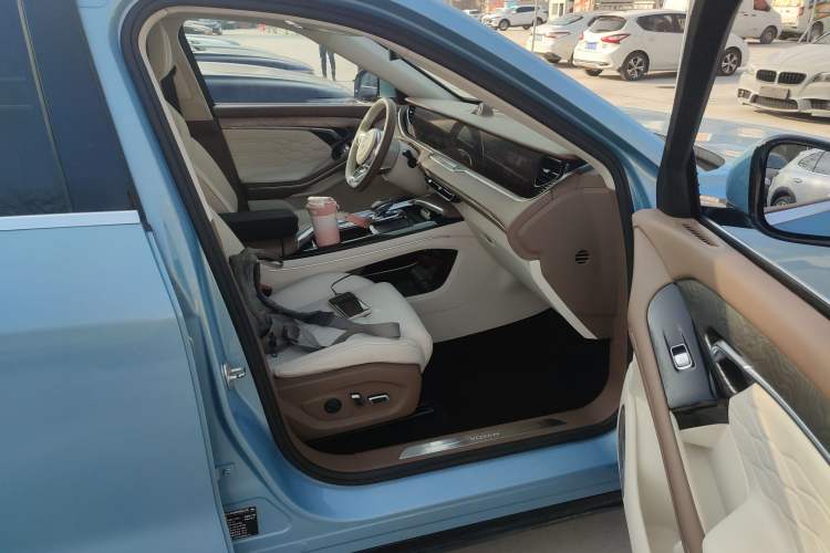 Used VOYAH FREE 2021 Four-Wheel Drive Standard All-Electric Exclusive Luxury Package
