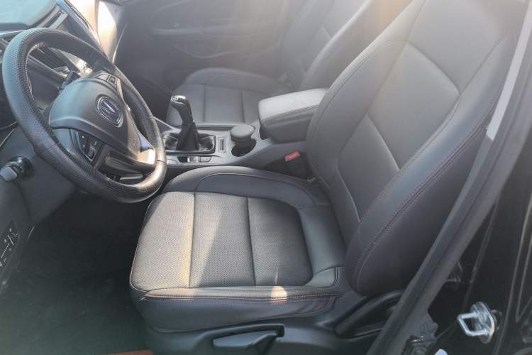 Used Changan CS75 2016 1.5T Manual FENGSHANG Model
