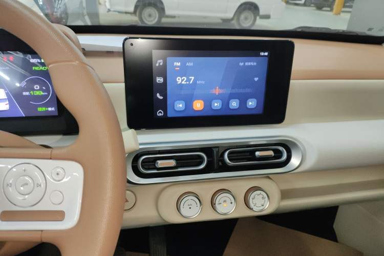 Used Wuling Hongguang MINIEV 2024 3rd Generation 215km Advanced Version
