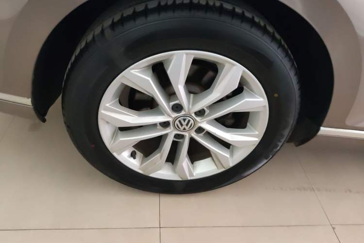 Used Volkswagen Magotan 2019 330TSI DSG Luxury Version China VI Standard
