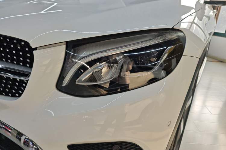 Used Mercedes-Benz GLC 2016 GLC 260 4MATIC Luxury Model