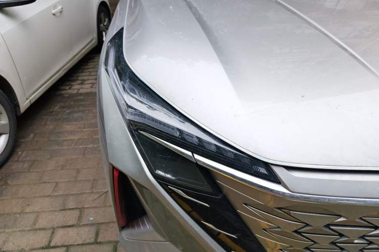 Used Oshan Z6 2023 Blue Whale 1.5T DCT Luxury Model
