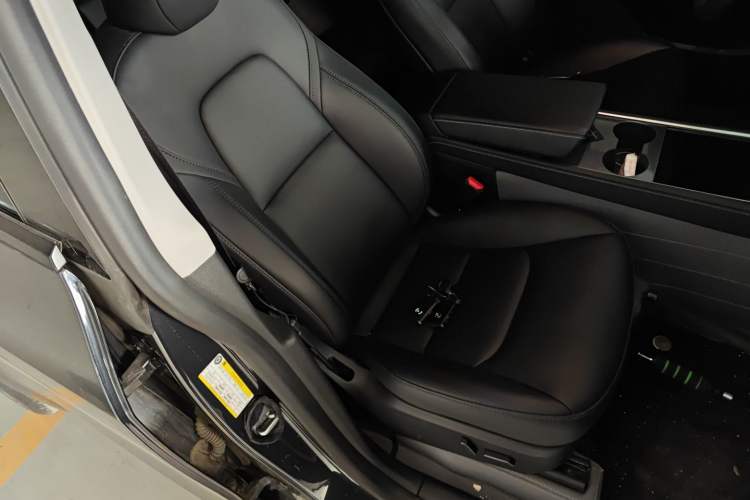 Used Tesla Model Y 2024 Rear-Wheel-Drive Version