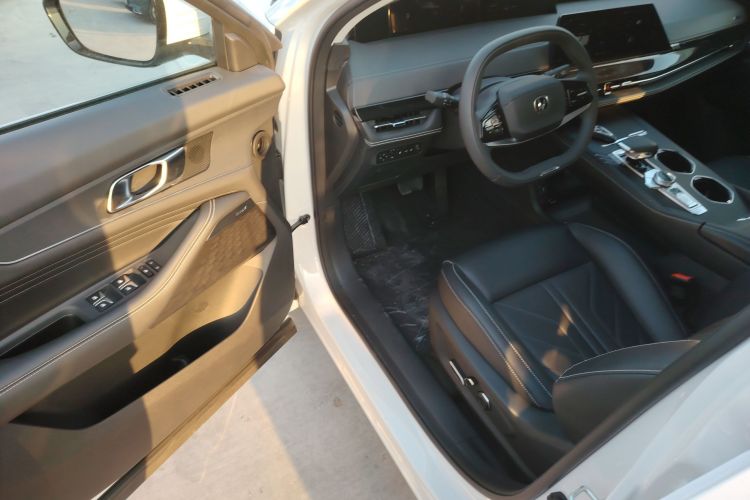 Used Changan UNI-K iDD 2024 Chuzhi iDD 1.5T 135km Smart & Fun Model
