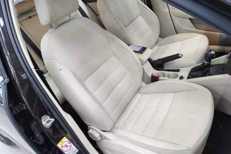 Used Skoda Octavia 2016 1.6L Automatic Smart Drive Edition
