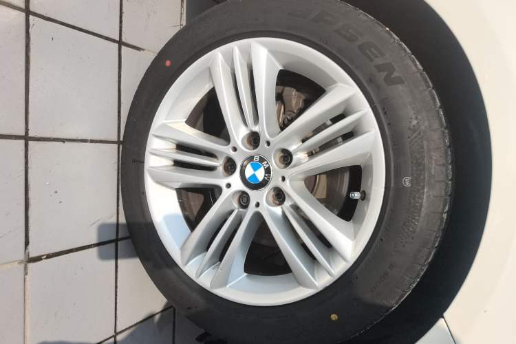 Used BMW 3 Series 2016 320Li Fashion Model
