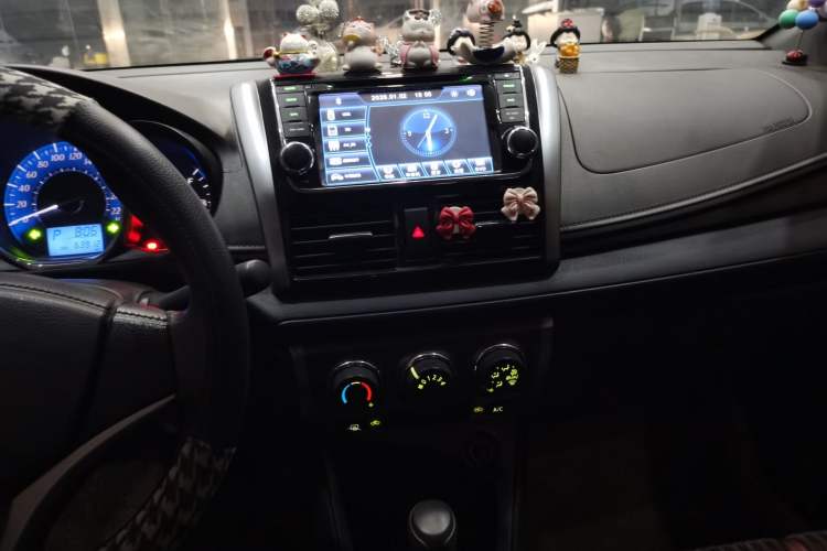 Used Toyota YARiS L 2015 1.5E Automatic Charm Edition
