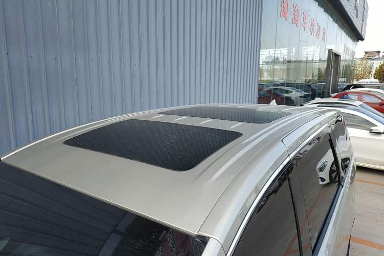 Used Buick GL8 2021 ES Landtrek 653T Luxury Model
