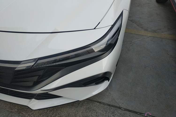 Used Hyundai Elantra 2023 1.5L CVT LUX Prestige Edition
