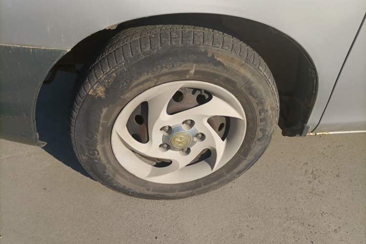 Used  Refine 2011 2.0L Shuttle Gasoline Comfort Edition HFC4GA3
