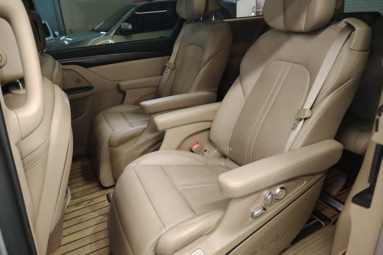 Used Buick GL8 2021 ES Land Cruiser 653T Flagship Model
