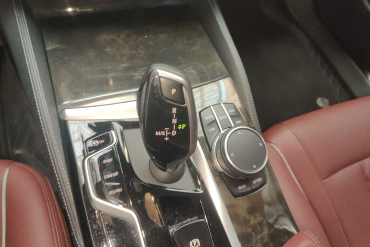 Used BMW 5 Series 2021 525Li Luxury Package
