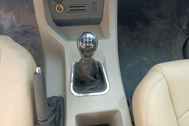 Used FORTHING Lingzhi 2019 Facelifted M5L 1.6L 7-Seater Base Model China VI Standard