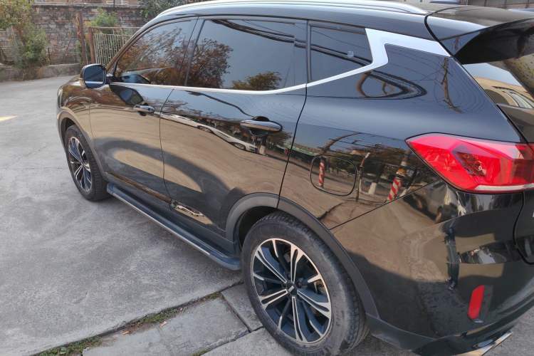 Used Wey VV6 2021 2.0T Two-Wheel Drive Smart Plus