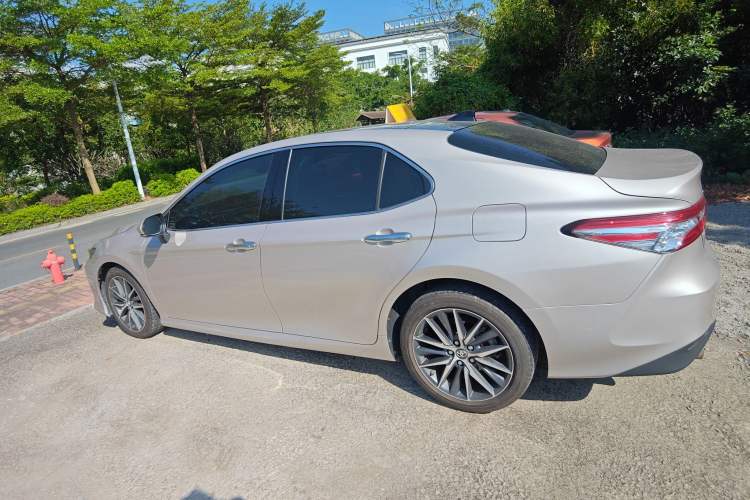 Used Toyota Camry 2021 2.5G Luxury Edition
