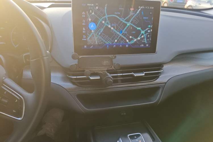 Used Hongqi E-QM5 2022 431 km Charge & Enjoy Edition
