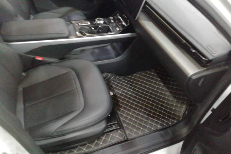 Used Wuling Xingguang 2024 Co-Creation Edition 510 Advanced Model
