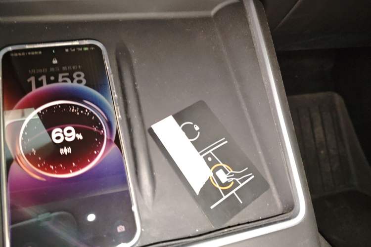 Used Tesla Model Y 2025 Rear-Wheel-Drive Version
