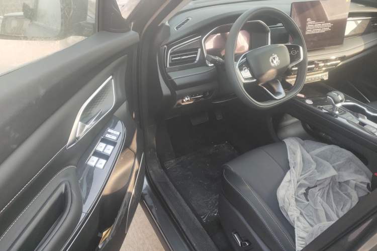 Used Changan CS75 2026 Model PRO 1.5T DCT Prestige 7-Seater