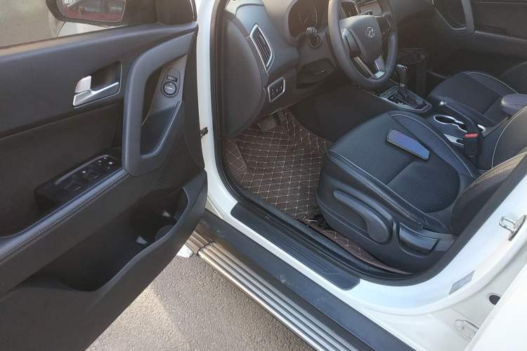 Used Hyundai ix25 2015 1.6L Automatic Two-Wheel Drive Smart GLS Trim
