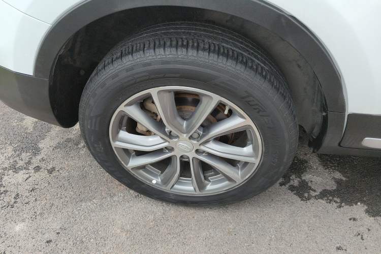 Used Geely Auto Emgrand X7 Sport 2018 2.0L Manual Two-Wheel Drive Zhiya Version
