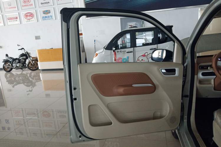 Used Wuling Hongguang MINIEV 2024 3rd Generation 215km Youth Edition
