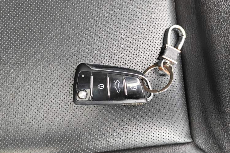 Used  Refine S3 2016 1.5L CVT Luxury Smart Version