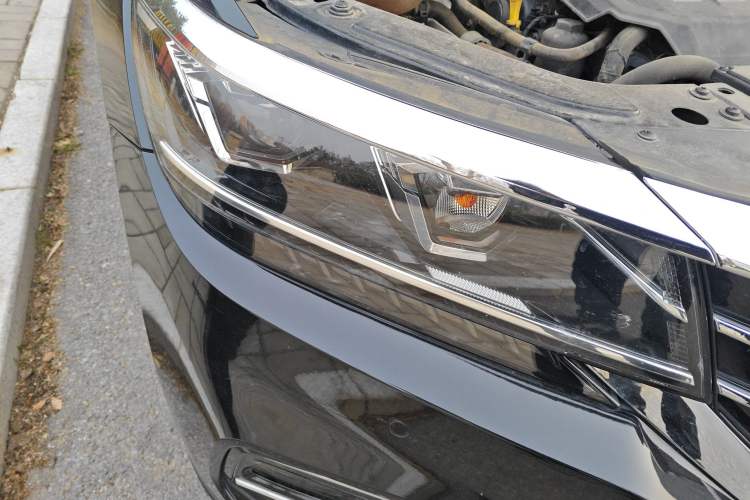 Used Volkswagen Passat 2020 Facelift 330TSI Elite Edition China VI Standard
