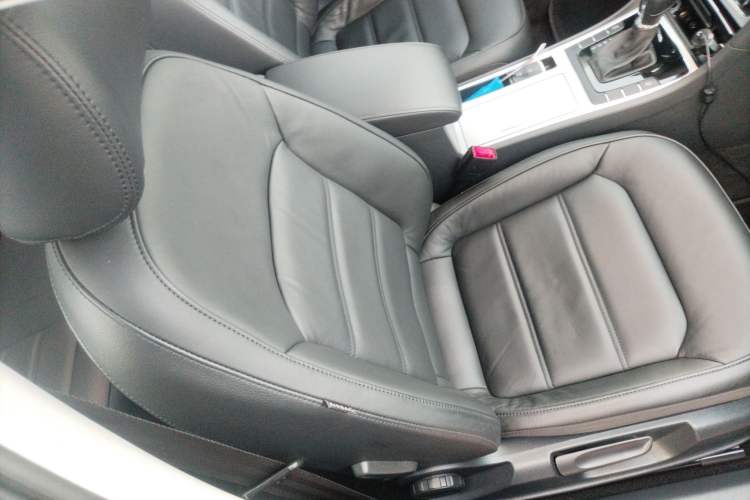 Used Volkswagen Passat 2014 1.8TSI DSG Prestige Edition
