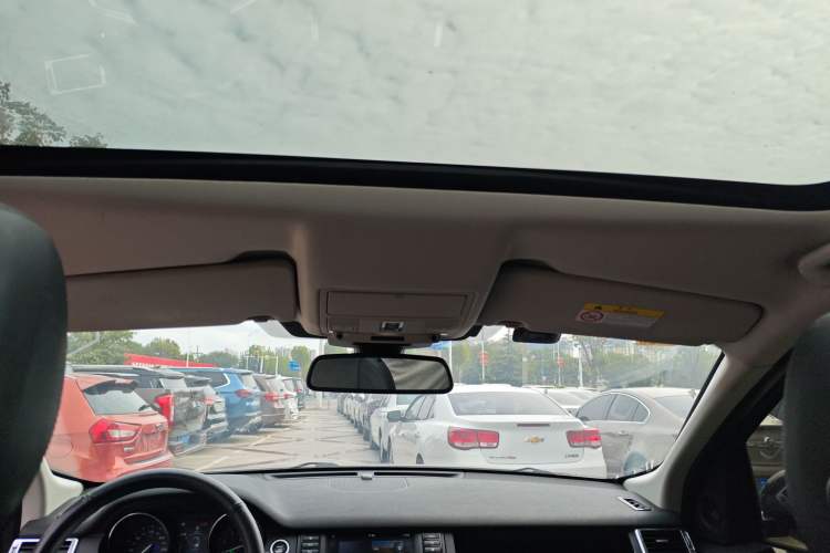 Used Land Rover Discovery Sport 2018 240 PS SE Version
