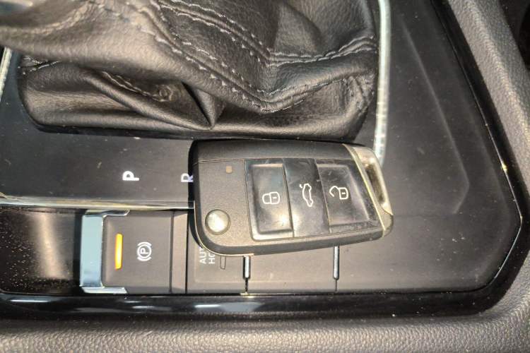 Used Volkswagen Tiguan L 2018 330TSI Automatic Two-Wheel Drive Luxury Edition