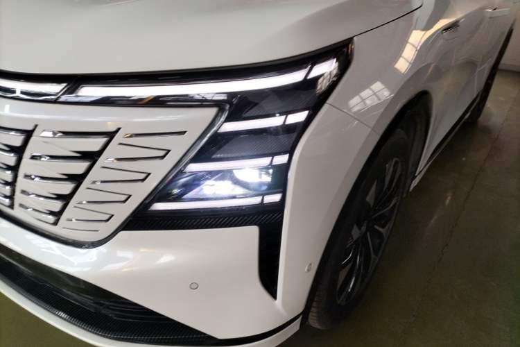 Used Changan CS75 PLUS 2025 4th Generation UItra 2.0T New Blue Whale Smart Intelligent Powertrain Version