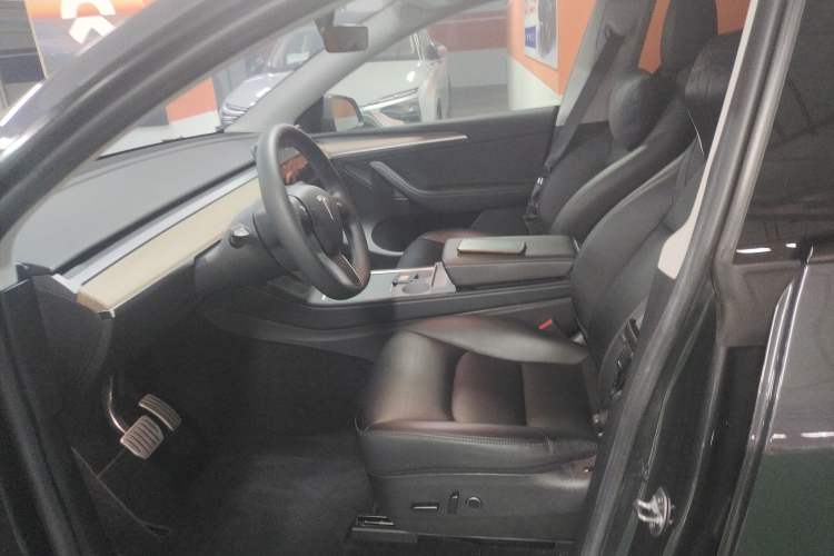 Used Tesla Model Y 2022 Performance High-Performance All-Wheel-Drive Version
