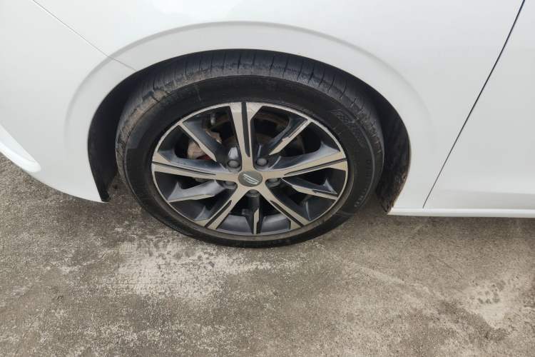 Used Geely Auto Emgrand 2022 4th Generation 1.5L CVT Flagship Model
